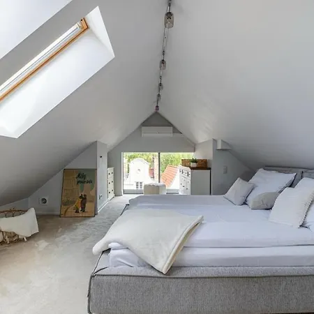 Διαμέρισμα With Mezzanine *